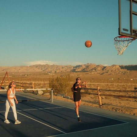 Sapphire Haven + Casita! Pool + Spa + Movie Theatre + 10 Min To Monument! Joshua Tree Exteriér fotografie