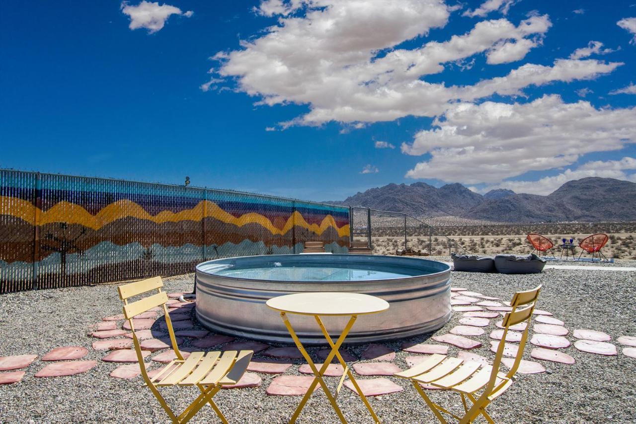 Sapphire Haven + Casita! Pool + Spa + Movie Theatre + 10 Min To Monument! Joshua Tree Exteriér fotografie