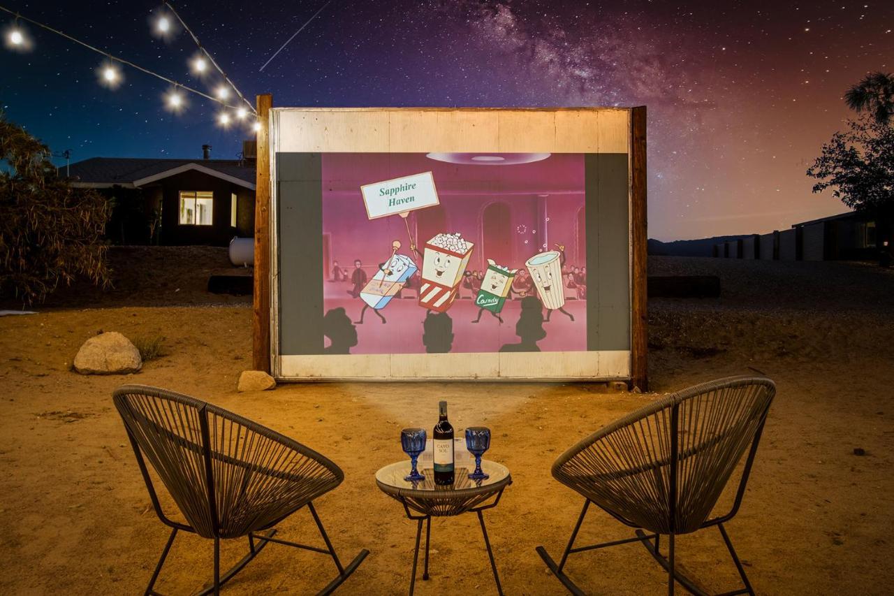 Sapphire Haven + Casita! Pool + Spa + Movie Theatre + 10 Min To Monument! Joshua Tree Exteriér fotografie