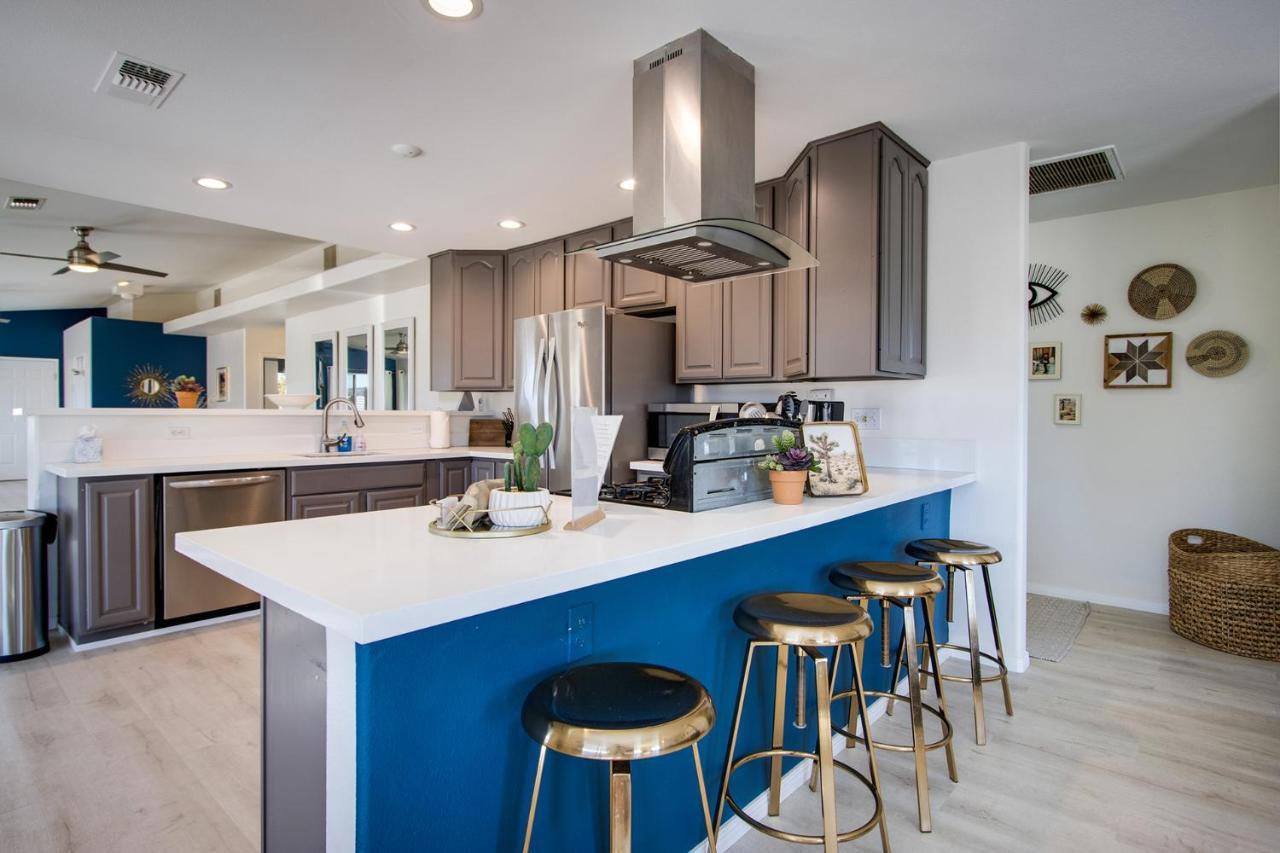 Sapphire Haven + Casita! Pool + Spa + Movie Theatre + 10 Min To Monument! Joshua Tree Exteriér fotografie