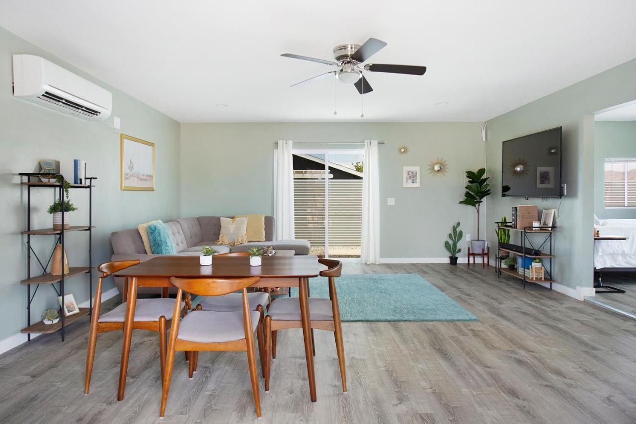 Sapphire Haven + Casita! Pool + Spa + Movie Theatre + 10 Min To Monument! Joshua Tree Exteriér fotografie