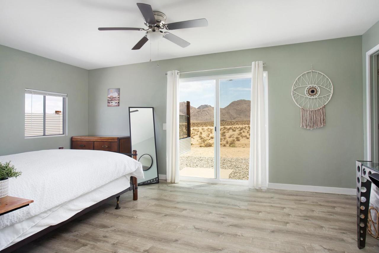 Sapphire Haven + Casita! Pool + Spa + Movie Theatre + 10 Min To Monument! Joshua Tree Exteriér fotografie
