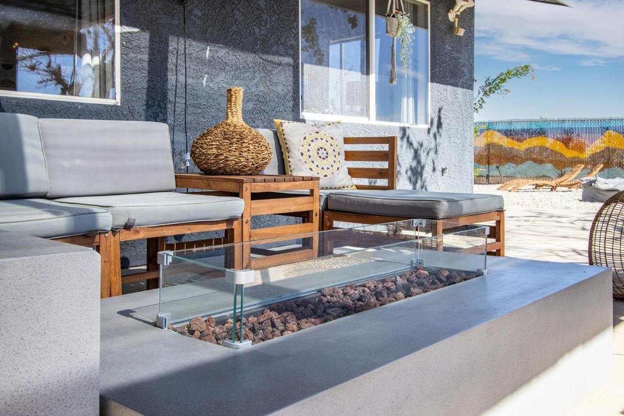 Sapphire Haven + Casita! Pool + Spa + Movie Theatre + 10 Min To Monument! Joshua Tree Exteriér fotografie