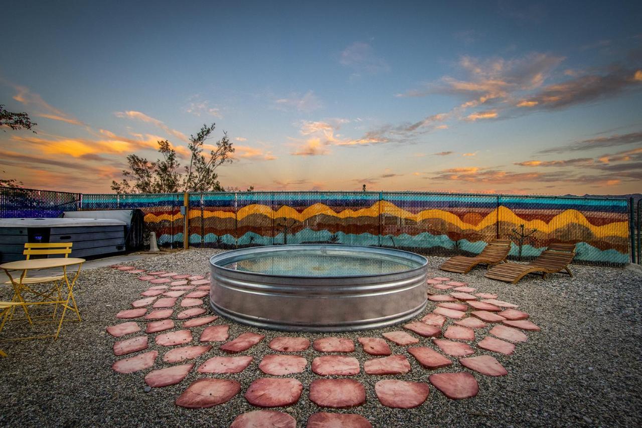 Sapphire Haven + Casita! Pool + Spa + Movie Theatre + 10 Min To Monument! Joshua Tree Exteriér fotografie