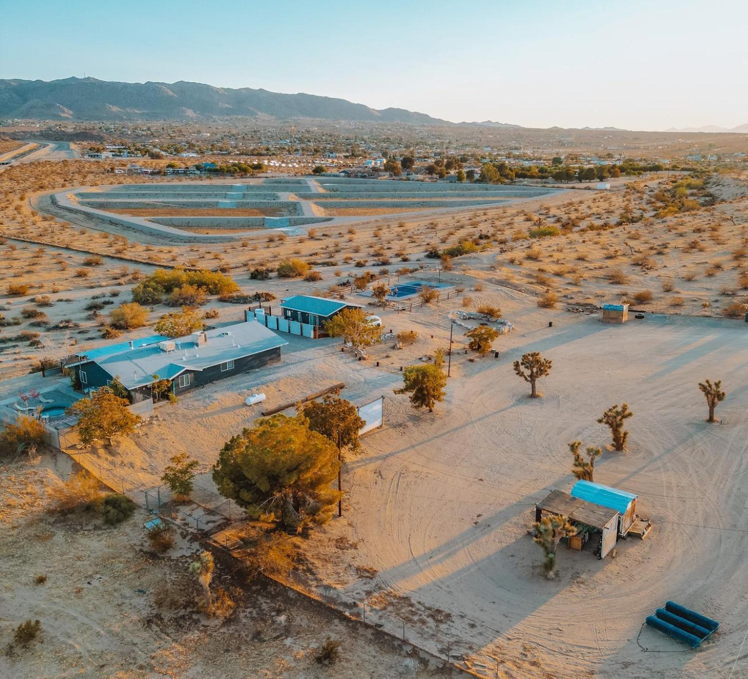 Sapphire Haven + Casita! Pool + Spa + Movie Theatre + 10 Min To Monument! Joshua Tree Exteriér fotografie